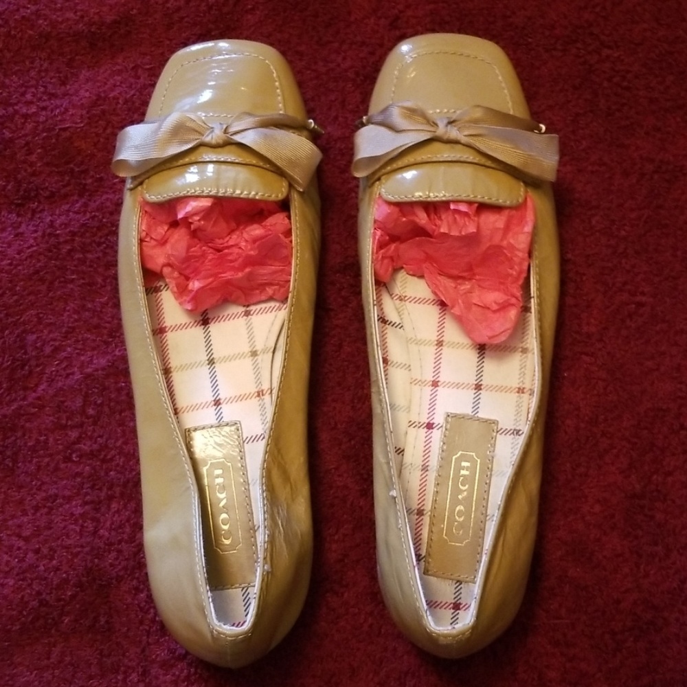 Coach flats